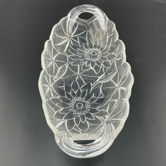 Vtg Indiana Glass Sunflower Relish Tray, Pressed Clear Glass Textured Bowl - Picture 4 of 16